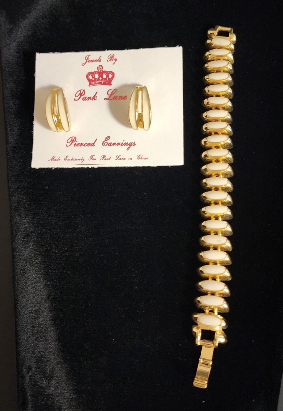 VTG Park Lane Montibello Gold Tone & Cream Bracelet and Pierced Earring Set NEW